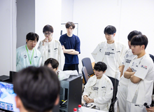 Cựu vương CKTG bất ngờ rơi vào cảnh éo le