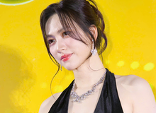 Cận cảnh nhan sắc mỹ nhân được khen đẹp nhất Việt Nam hiện tại, đến cả mặt mộc cũng vô địch thiên hạ