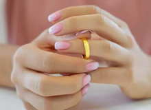 Nam game thủ lén dùng quỹ chung chuẩn bị đám cưới để mua máy chơi game, dỗi ngược bạn gái khi bị chỉ trích