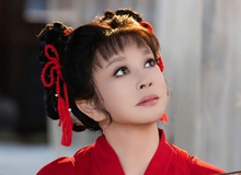 Cần có lệnh cấm minh tinh này cưa sừng làm nghé: 75 tuổi vẫn đóng thiếu nữ 16, không tự soi gương à?