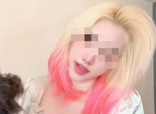 Quay video với thú cưng, hot girl bất ngờ gặp sự cố nhạy cảm