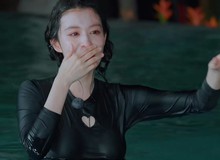 Bộ đồ bơi mỏng tang, o ép khiến Vương Sở Nhiên bị dòm ngó trên sóng truyền hình