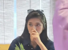 Mỹ nhân phim trăm tỷ ngồi ăn cũng được khen đẹp từ mặt đến tay