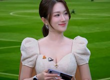 Bức ảnh thân mật trên story của Linh Nắng khiến fan ngỡ ngàng
