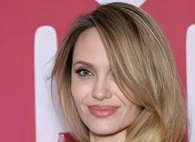 Angelina Jolie diện mốt không nội y