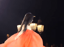 Ngắm mỹ nhân này như thấy cả biển xanh mây trắng nắng vàng: Hội tụ vẻ đẹp đất trời, đỉnh cao nhan sắc showbiz