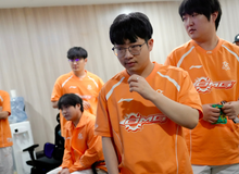 Thi đấu quá thất thường, một đội LPL thường xuyên bị khán giả nghi ngờ dàn xếp tỉ số