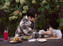 Sao nhí 1 tuổi thành người thừa kế đế chế 120 năm tuổi, visual đẹp chấn động!