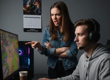 Cuộc đời game thủ: Chẳng ai cô đơn đến thế, cho đến khi crush gửi tin nhắn... đòi chia tay vì game