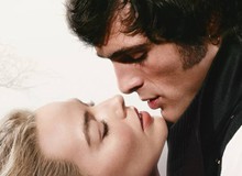 Margot Robbie hóa mỹ nhân gợi cảm với loạt cảnh nóng gây sốc trong phim 18+ Đồi Gió Hú