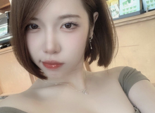 Lên đồ đi chơi và "đi bay", nữ tiếp viên hàng không dễ dàng "đánh gục" vô số anh em game thủ