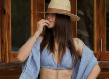 Gái xinh khẳng định không tập gym vẫn sở hữu body đẹp mê mẩn, dân tình "khăng khăng" là sản phẩm dao kéo