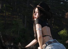 Trổ tài "cưỡi ngựa", hot girl xinh đẹp khiến triệu anh em "đứng hình"