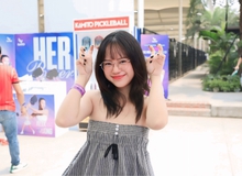 Bắt trend theo kiểu độc lạ, Mai Linh Zuto khiến anh em game thủ "đỏ mặt" với hành động này