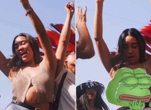 Đang quẩy nhiệt tình thì "phụ kiện" phản chủ rơi ra ngoài, cô gái bỗng nổi tiếng toàn cầu theo cách không ai ngờ tới!