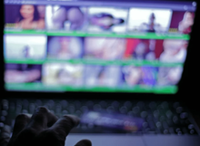 Tưởng "xem vụng" web đen là không ai biết? 7 dấu hiệu smartphone "biến chất" tố cáo bạn đã lọt vào tầm ngắm của hacker!