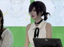 Nữ nhân viên cosplay Reze (Chainsaw Man) quá giống bản gốc, fan đòi mua sạch shop chỉ để được "quẹt thẻ"