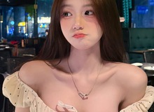 Từng khóc nghẹn vì bị khách trêu, hot girl Mỹ Lệ khiến dân mạng "u mê" với visual chuẩn tỷ tỷ xứ Trung