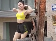 Nhảy aerobic trên máy xúc, cô gái bị cộng đồng mạng mắng xối xả, vì số view mà bất chấp?