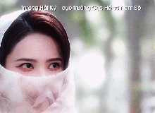 Nhìn dung nhan này mới hiểu “phong tình vạn chủng” là gì: Vừa lả lơi vừa sang chảnh, ngũ quan hoàn hảo không tỳ vết