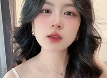 "Mất tập trung" trước biểu cảm nũng nịu hút hồn của cô giáo hotgirl xinh đẹp
