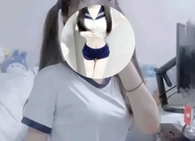Streamer bị nền tảng quét gậy vì "hình ảnh gợi cảm", nỗi lòng không dám kêu oan