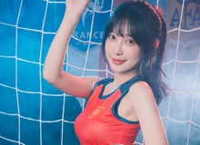 Hot girl "chơi lớn" mùa bóng đá, cổ vũ hàng loạt đội bóng cùng lúc để "không mất lòng" ai