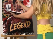 Nữ họa sĩ 1,3M sub gây bão khi "sút bóng" vẽ chân dung Ronaldo