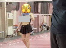 Cô gái biến sân cầu lông thành nơi diễn trò khoe thân phản cảm