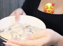 Chân ướt chân ráo sáng tạo nội dung ẩm thực, cô gái TikTok đã khiến cộng đồng bất ngờ khi chế biến hàu