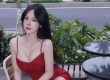 Mặc đầm dạ hội đi cafe, hot girl Tú Uyên tiếp tục "chơi chiêu" khiến CĐM ngỡ ngàng