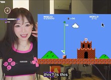 Nữ streamer phát sóng chơi Super Mario Bros bằng tay cầm có "1-0-2", người xem tranh cãi màn khoe thân biến tướng