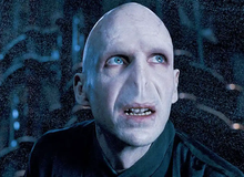 Giải mã bí ẩn Chúa tể Voldemort: Vì sao "Kẻ mà ai cũng biết là ai đấy" lại không có mũi?