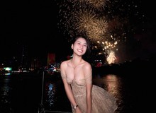 Bắt trọn khoảnh khắc pháo hoa rực rỡ, hot girl có luôn bộ ảnh viral MXH