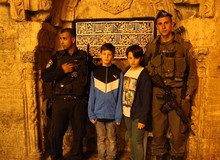 Đưa con trai tới chiến trường để hiểu chơi game khác sự thật thế nào