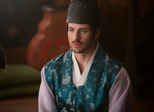 Captain America mặc hanbok trở về thời Chosun