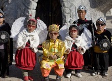 Đến thăm vương quốc người lùn lạ lùng ở Trung Quốc