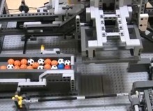 Kinh ngạc cỗ máy lắp bằng đồ chơi LEGO