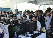 Fan Phong Vân tưng bừng nhận quà trong Ngày Hội Game Thủ Việt 2014