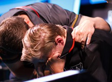 Chung kết Liên Minh Huyền Thoại mùa 4: Vinh quang và nuối tiếc