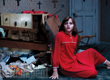 Hé lộ hình ảnh rùng rợn của bom tấn kinh dị The Conjuring 2