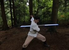 Choáng với cảnh Jedi luyện tập gươm ánh sáng ngoài đời thật
