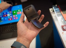 Trên tay chú chuột biến hình không dây mới của Dell