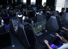 Choáng với quán game toàn máy tính khủng Alienware