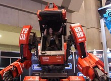Cực đỉnh 'giáp' robot khổng lồ như trong game viễn tưởng