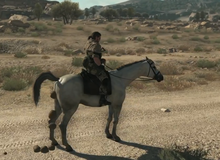 Metal Gear Solid V: Hài hước chú ngựa "són" ra giữa đường