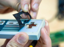 "Mổ bụng" tay cầm chơi game của huyền thoại Nintendo