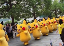Xem buổi diễu hành Pikachu cực ngộ ở Nhật Bản