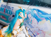 Độc đáo cosplay Hatsune Miku khoe dáng bên siêu xe