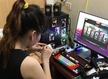 Cô gái Việt chơi lầy, dán ảnh mình lên máy tính chơi game của chồng để khỏi tơ tưởng bồ bịch